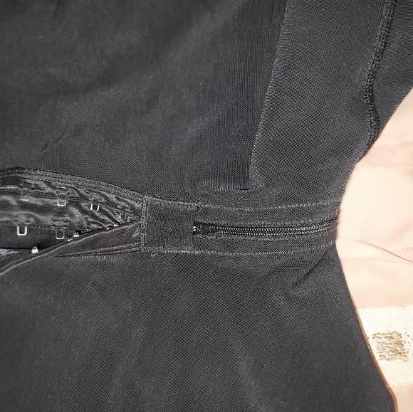 Compression garment - Picture 4 of 6